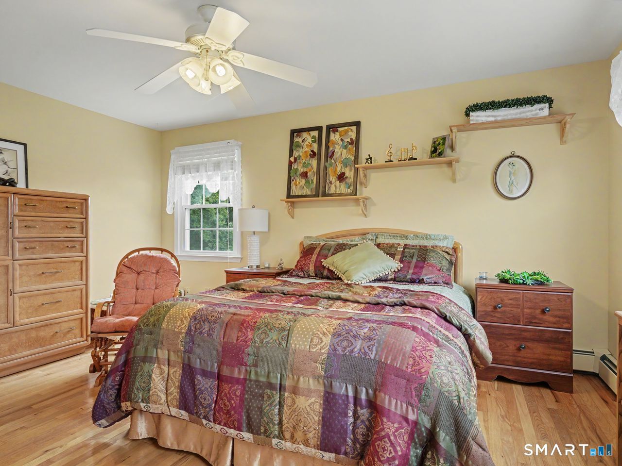 131 Hillside Lane Monroe CT 06468
