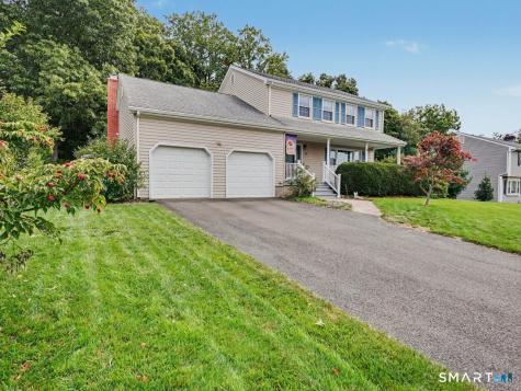 131 Hillside Lane Monroe CT 06468