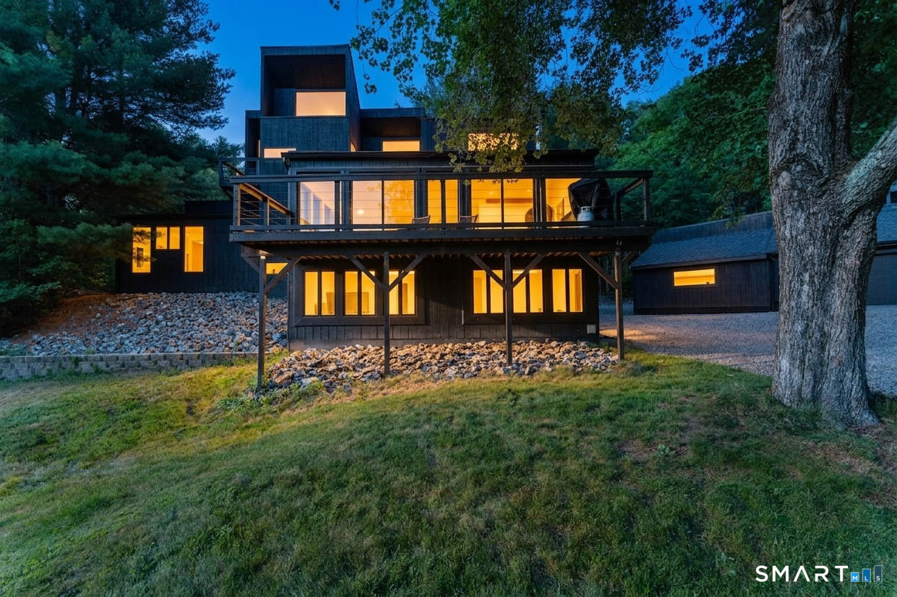 564 Hubbard Road Killingly CT 06241