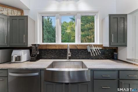 564 Hubbard Road Killingly CT 06241