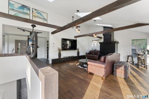 564 Hubbard Road Killingly CT 06241