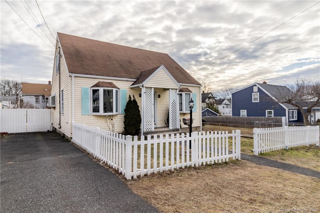 15 Raymond Street Stratford CT 06614
