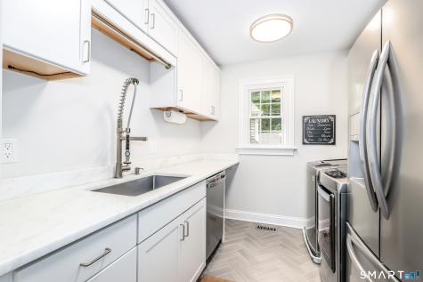 9 Hidden Brook Drive Brookfield CT 06804