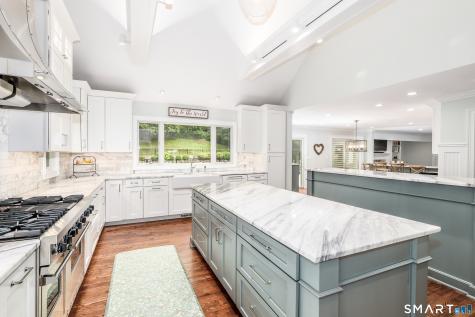 9 Hidden Brook Drive Brookfield CT 06804