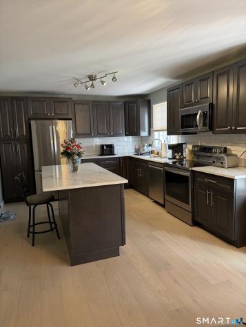 61 Victoria Court Hamden CT 06514