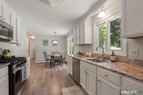 22 Willard Street Simsbury CT 06070