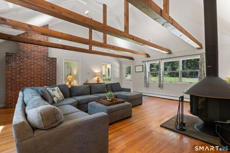 22 Willard Street Simsbury CT 06070