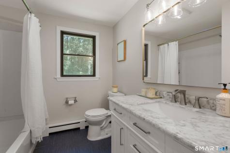 22 Willard Street Simsbury CT 06070