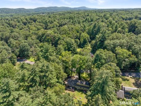 22 Willard Street Simsbury CT 06070