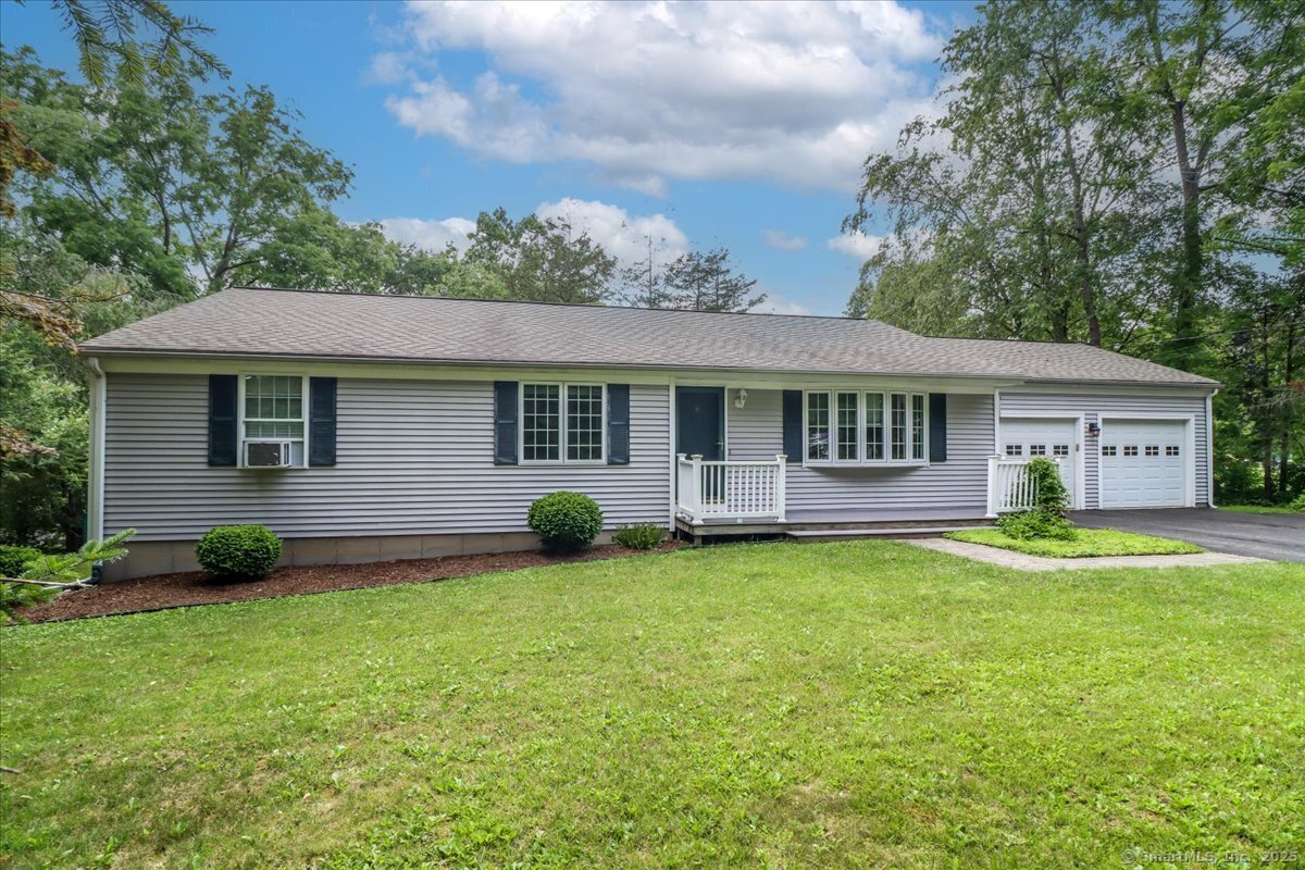 44 Candlewood Vista New Milford CT 06776