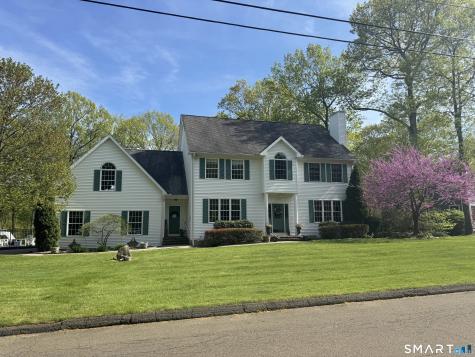 37 Oakwood Lane Hamden CT 06518