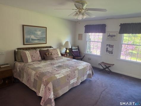 37 Oakwood Lane Hamden CT 06518