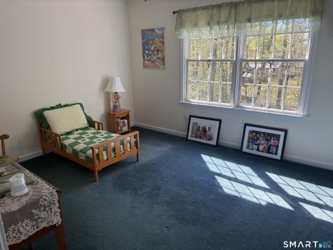 37 Oakwood Lane Hamden CT 06518