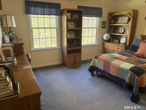 37 Oakwood Lane Hamden CT 06518