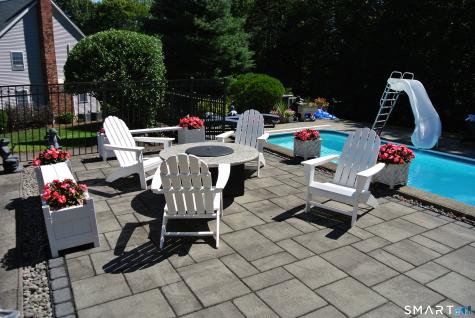 37 Oakwood Lane Hamden CT 06518