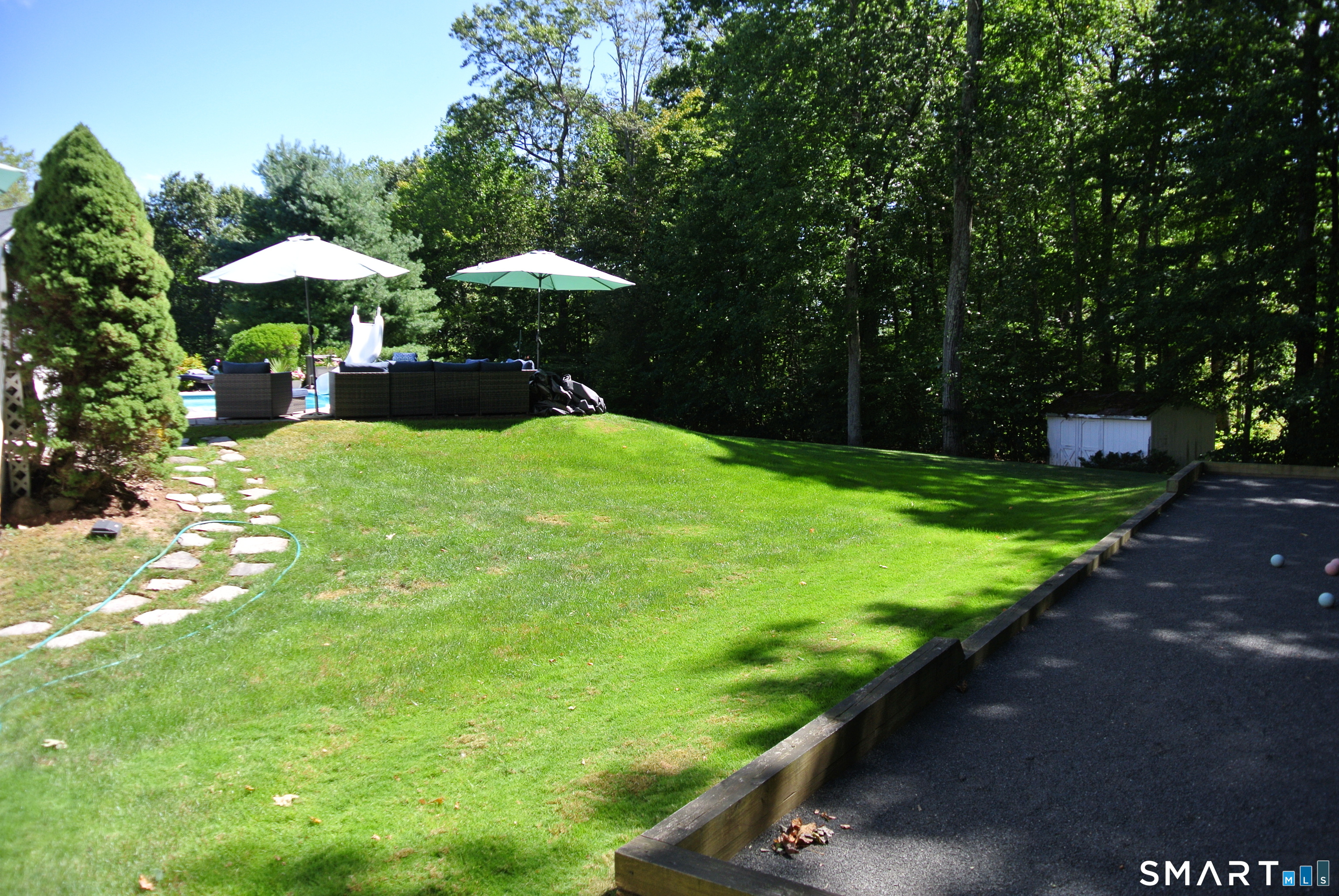 37 Oakwood Lane Hamden CT 06518