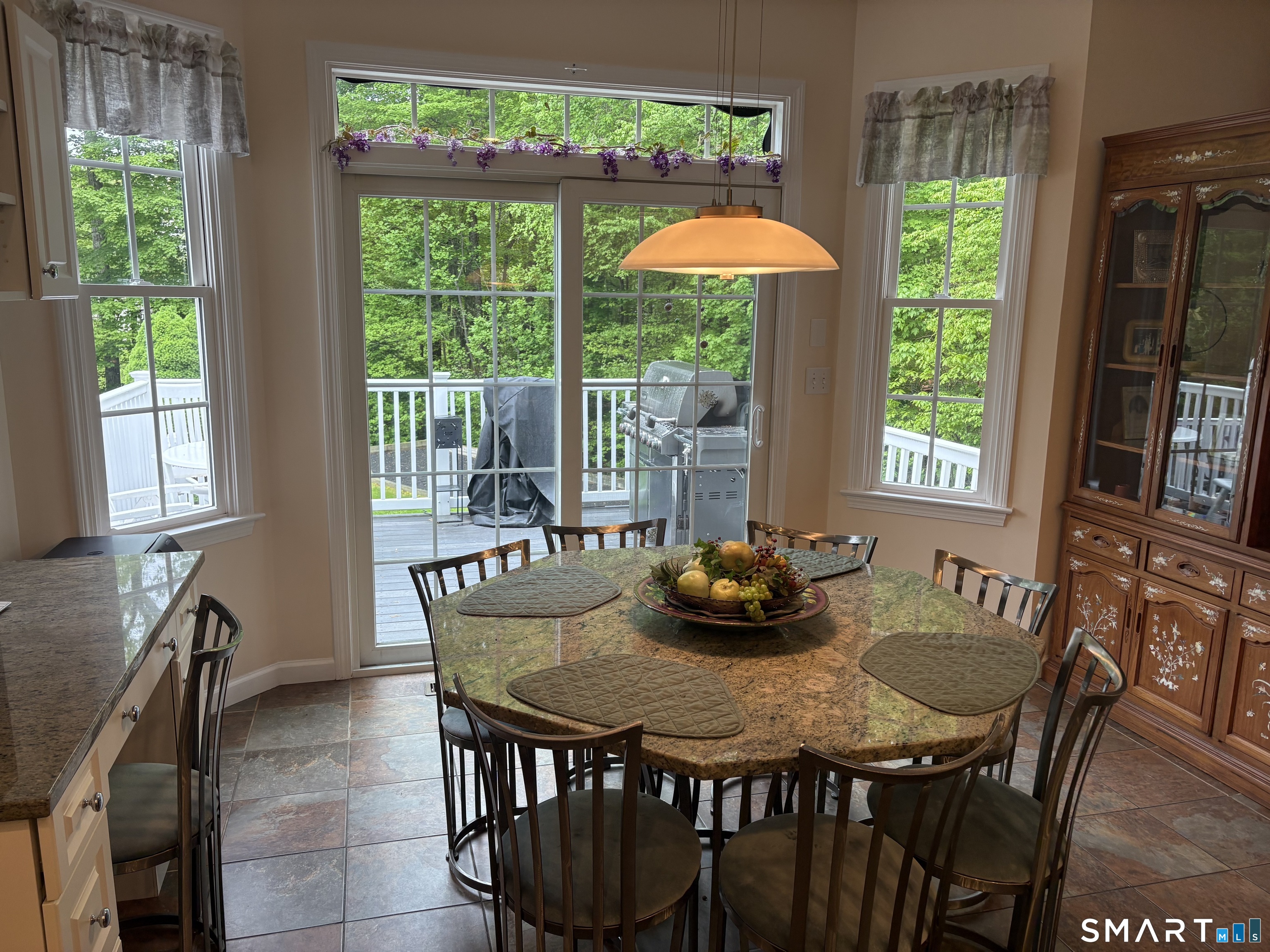 37 Oakwood Lane Hamden CT 06518