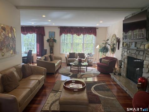37 Oakwood Lane Hamden CT 06518