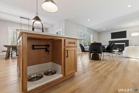 23 Greenwich Place Colchester CT 06415