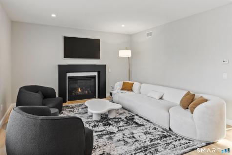 23 Greenwich Place Colchester CT 06415