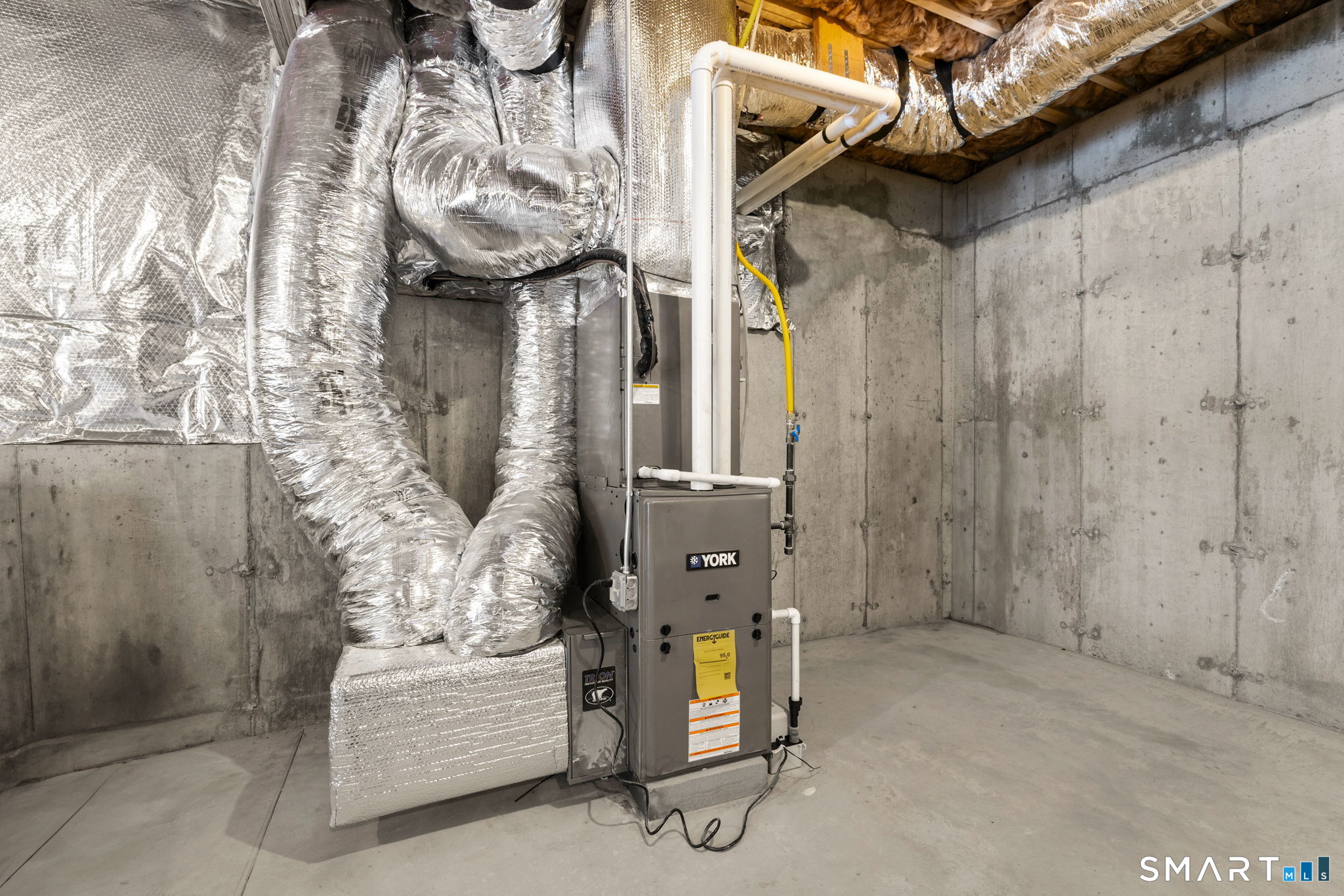 23 Greenwich Place Colchester CT 06415