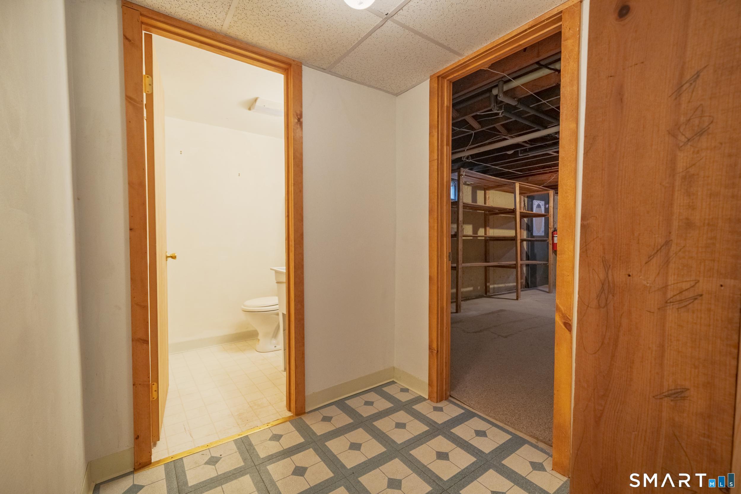 71 Crestwood Trail East Hartford CT 06118