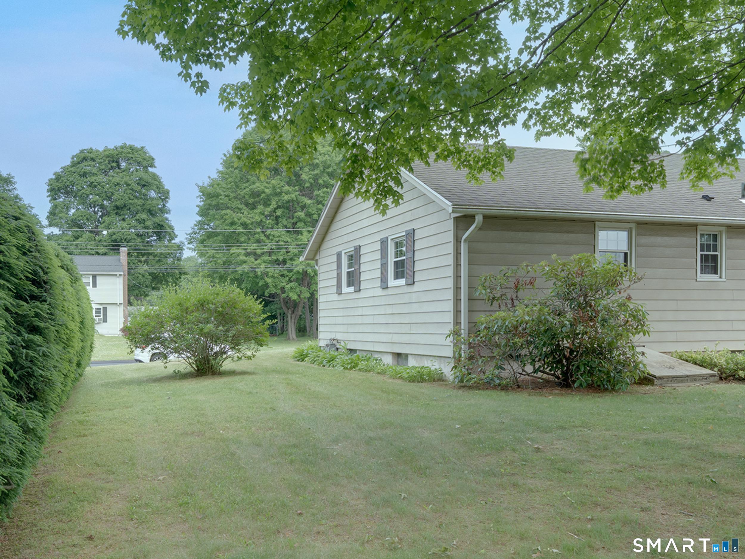 71 Crestwood Trail East Hartford CT 06118