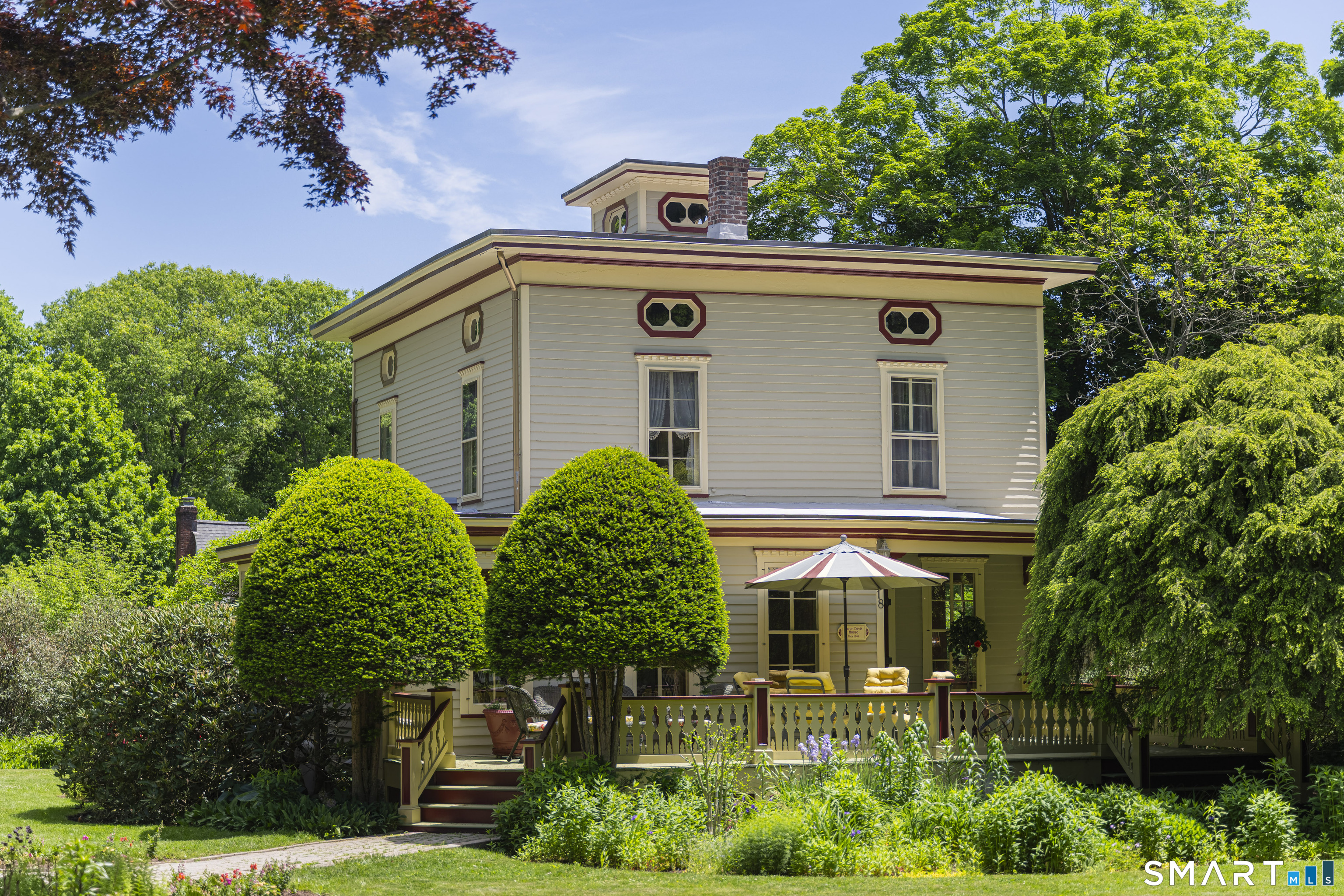 18 Church Street Redding CT 06896