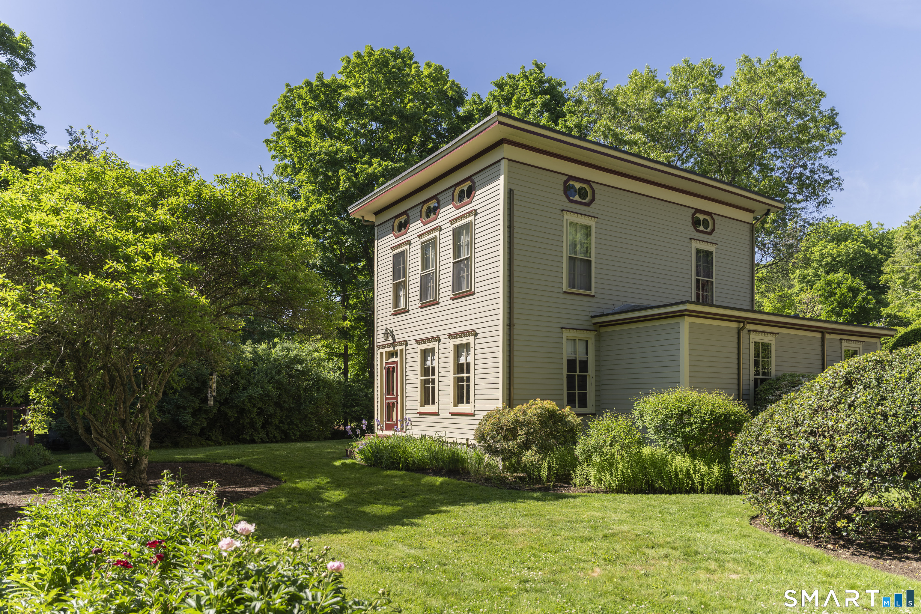 18 Church Street Redding CT 06896