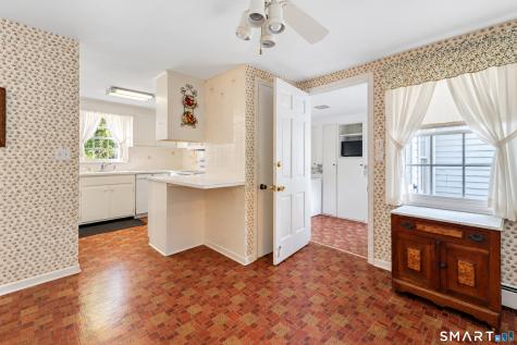 7 Barrett Drive East Lyme CT 06357