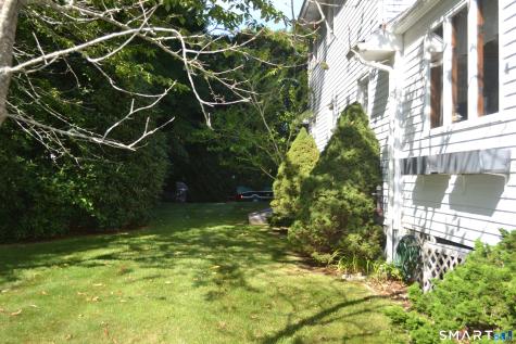 7 Barrett Drive East Lyme CT 06357