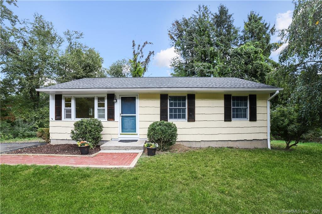 11 Bonnie Brae Drive Newtown CT 06470