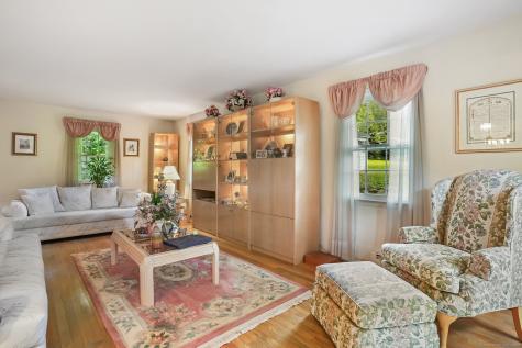 8 Settlers Road Bethel CT 06801