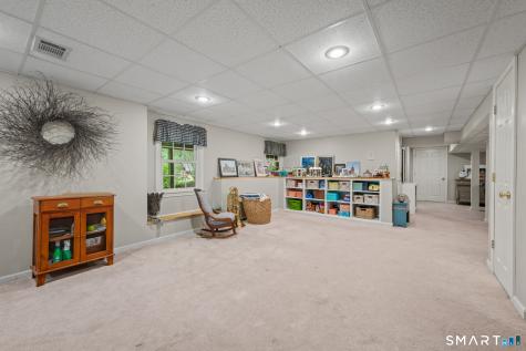 82 Beverly Drive Avon CT 06001
