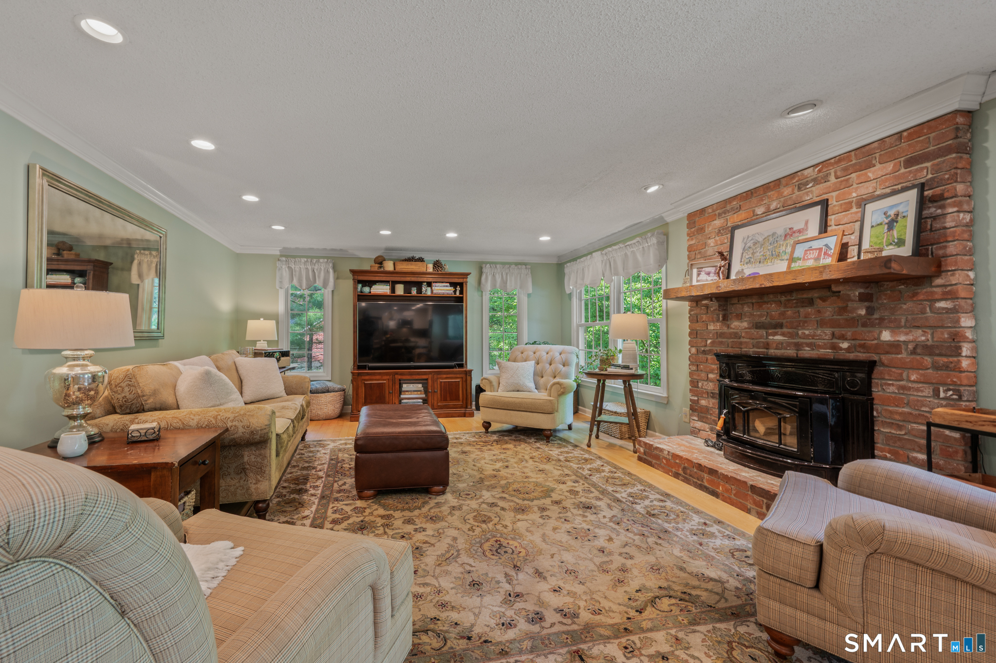 82 Beverly Drive Avon CT 06001