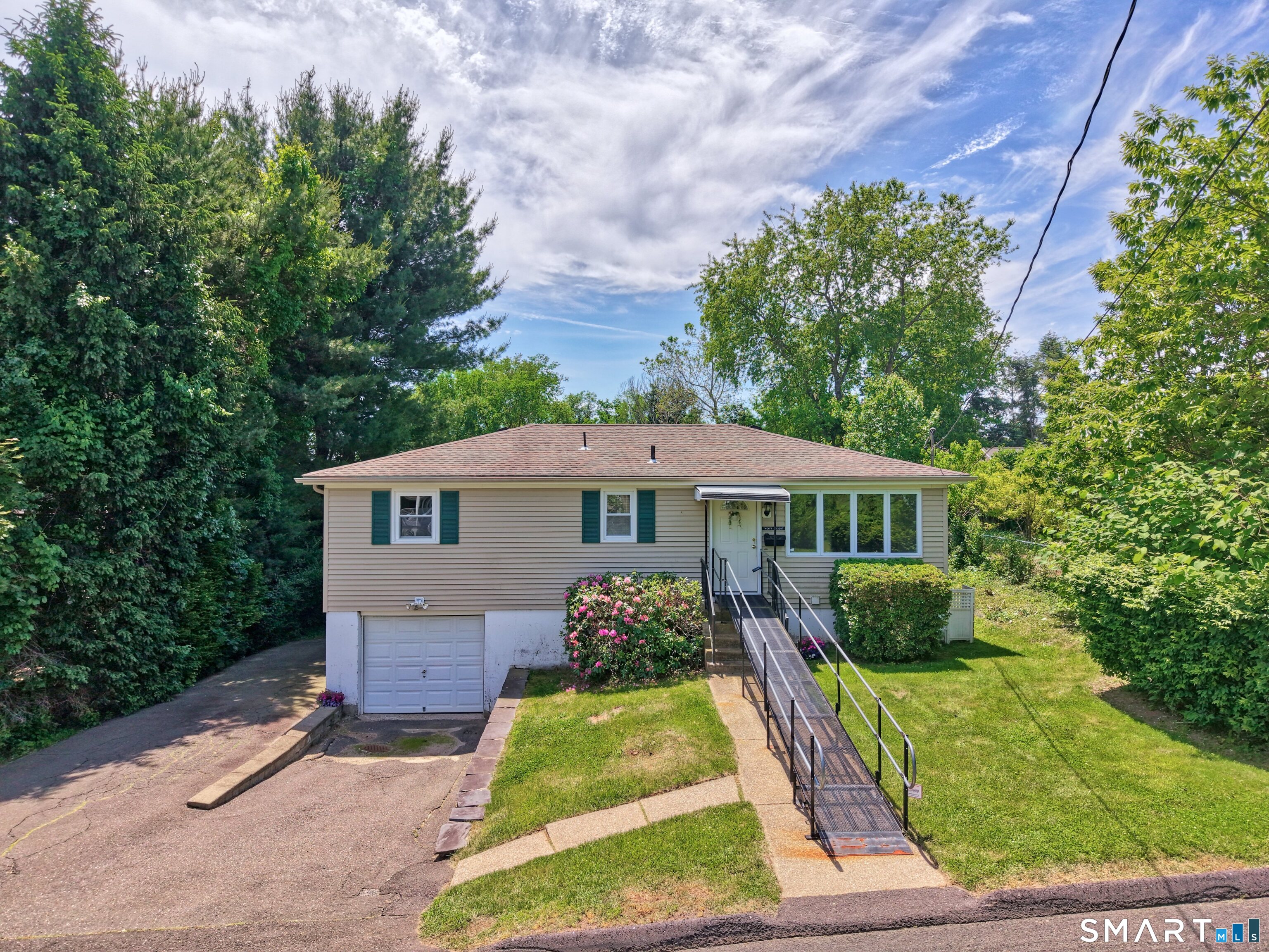 28 Vittorio Street Watertown CT 06779