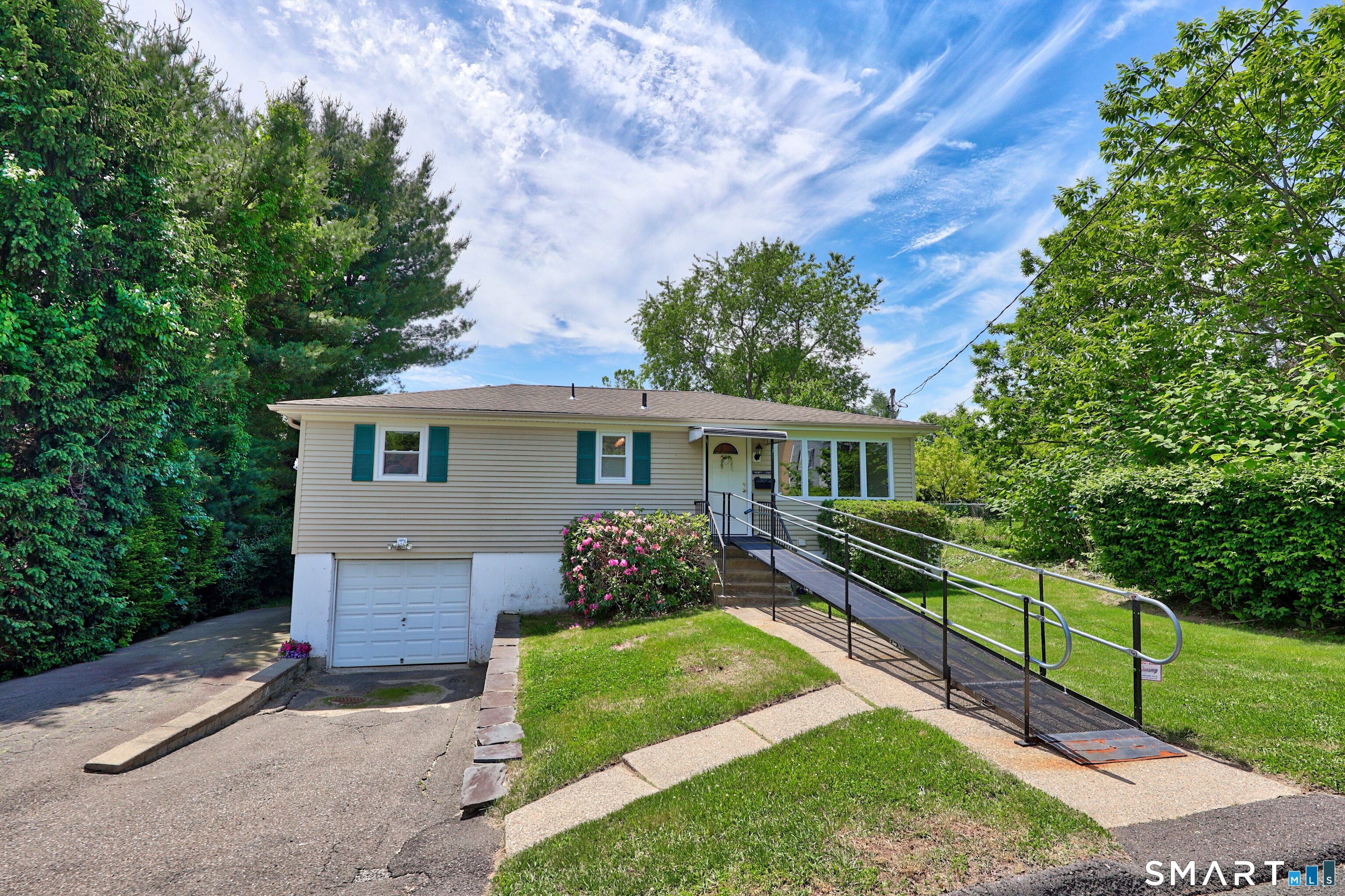 28 Vittorio Street Watertown CT 06779