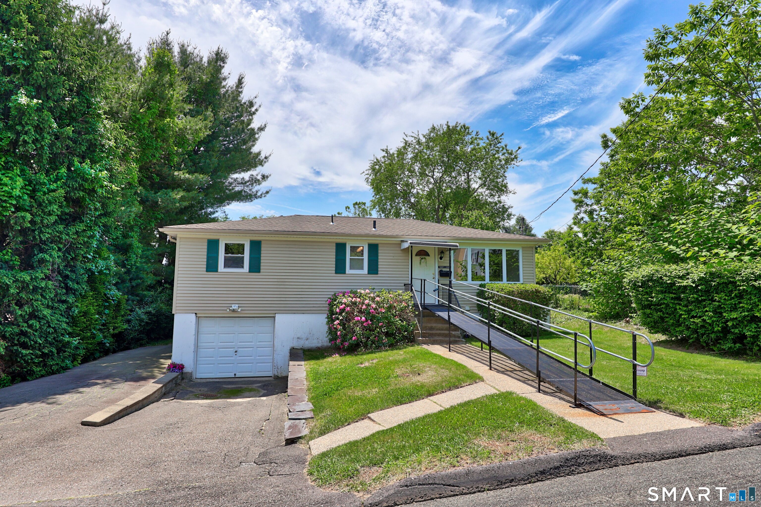 28 Vittorio Street Watertown CT 06779