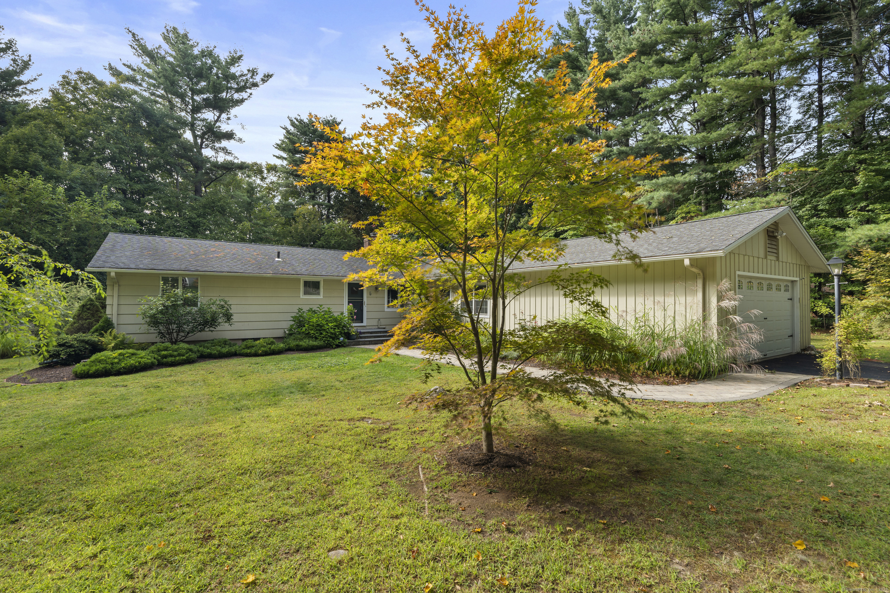 5 Vining Drive Simsbury CT 06070