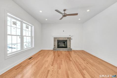 28 Hunting Ridge Road Middlebury CT 06762