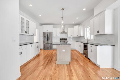 28 Hunting Ridge Road Middlebury CT 06762
