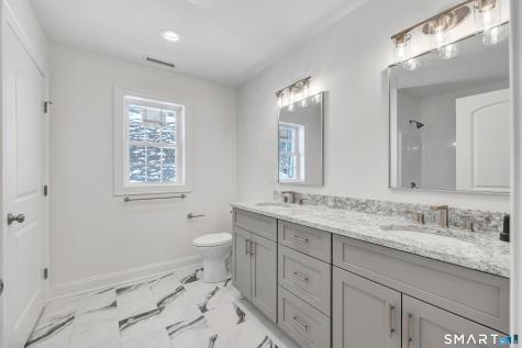 28 Hunting Ridge Road Middlebury CT 06762