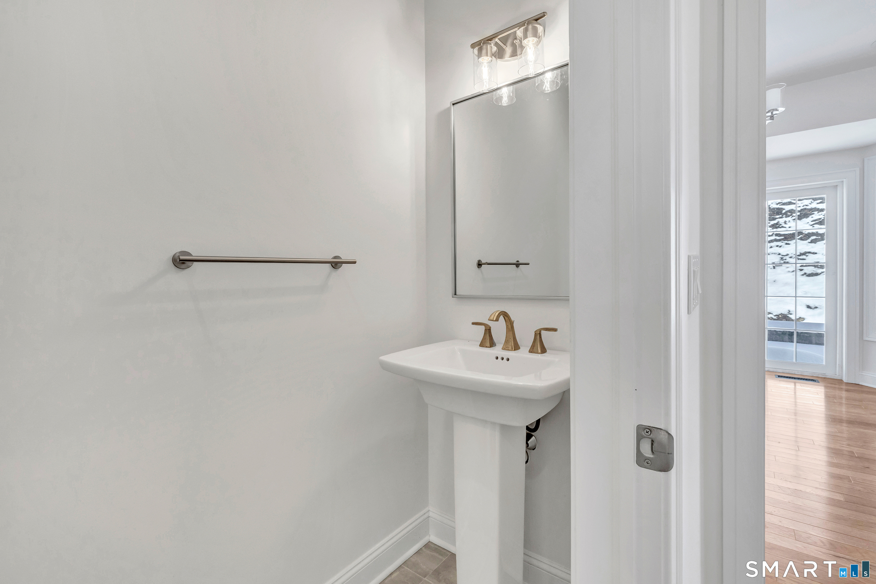28 Hunting Ridge Road Middlebury CT 06762