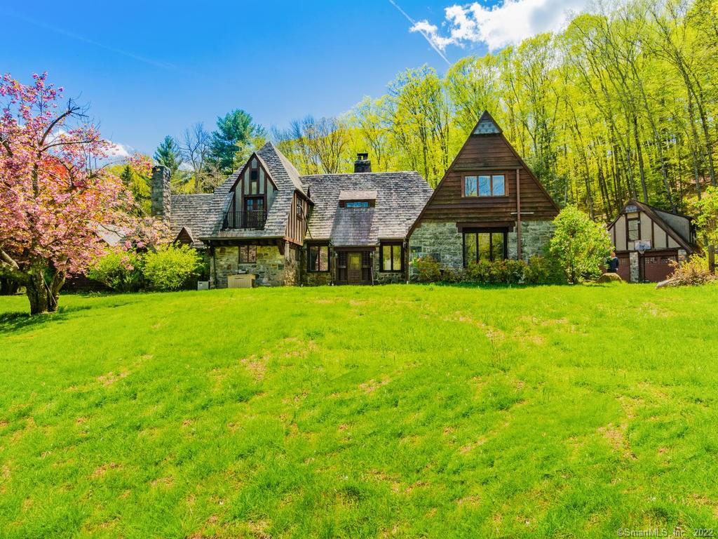 62 E Starrs Plain Road Danbury CT 06810