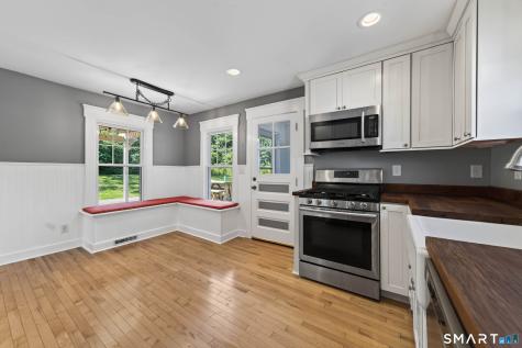 9 Rose Hill Road Branford CT 06405