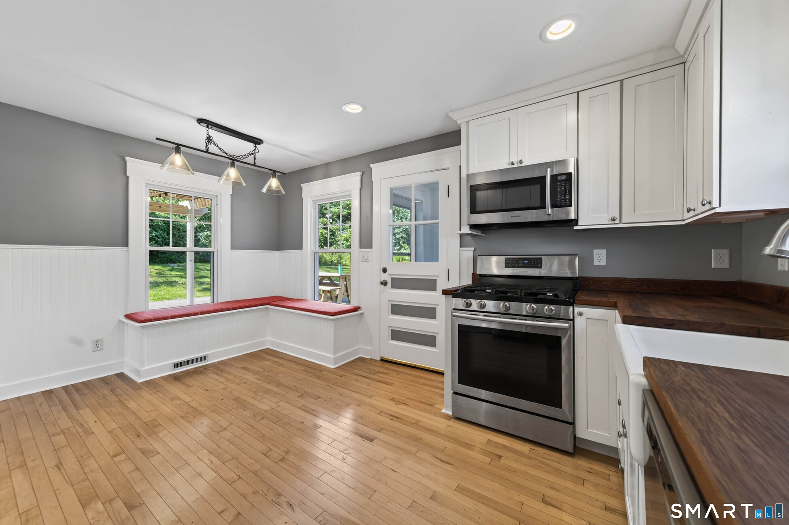 9 Rose Hill Road Branford CT 06405