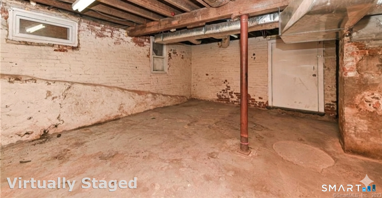 37 Manhan Street Waterbury CT 06710