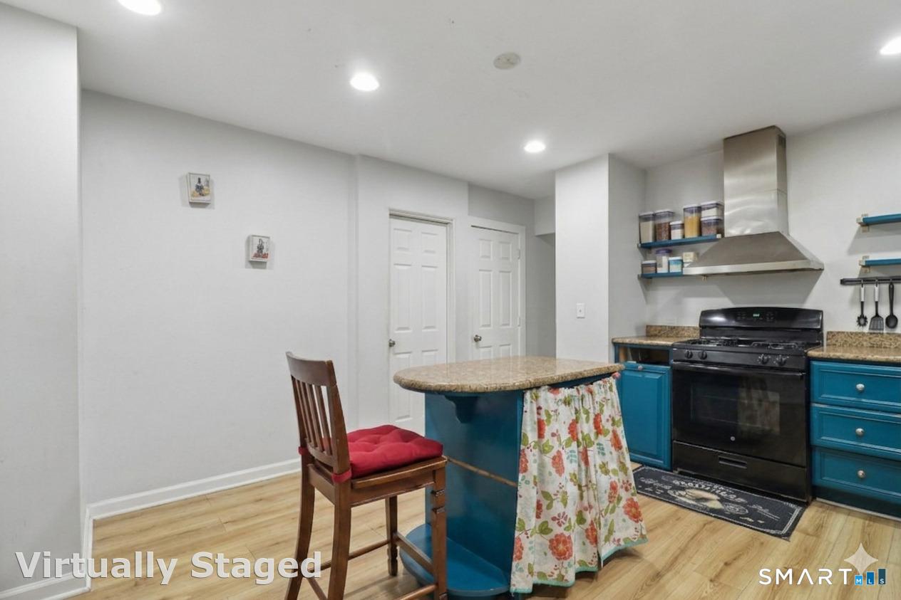 37 Manhan Street Waterbury CT 06710