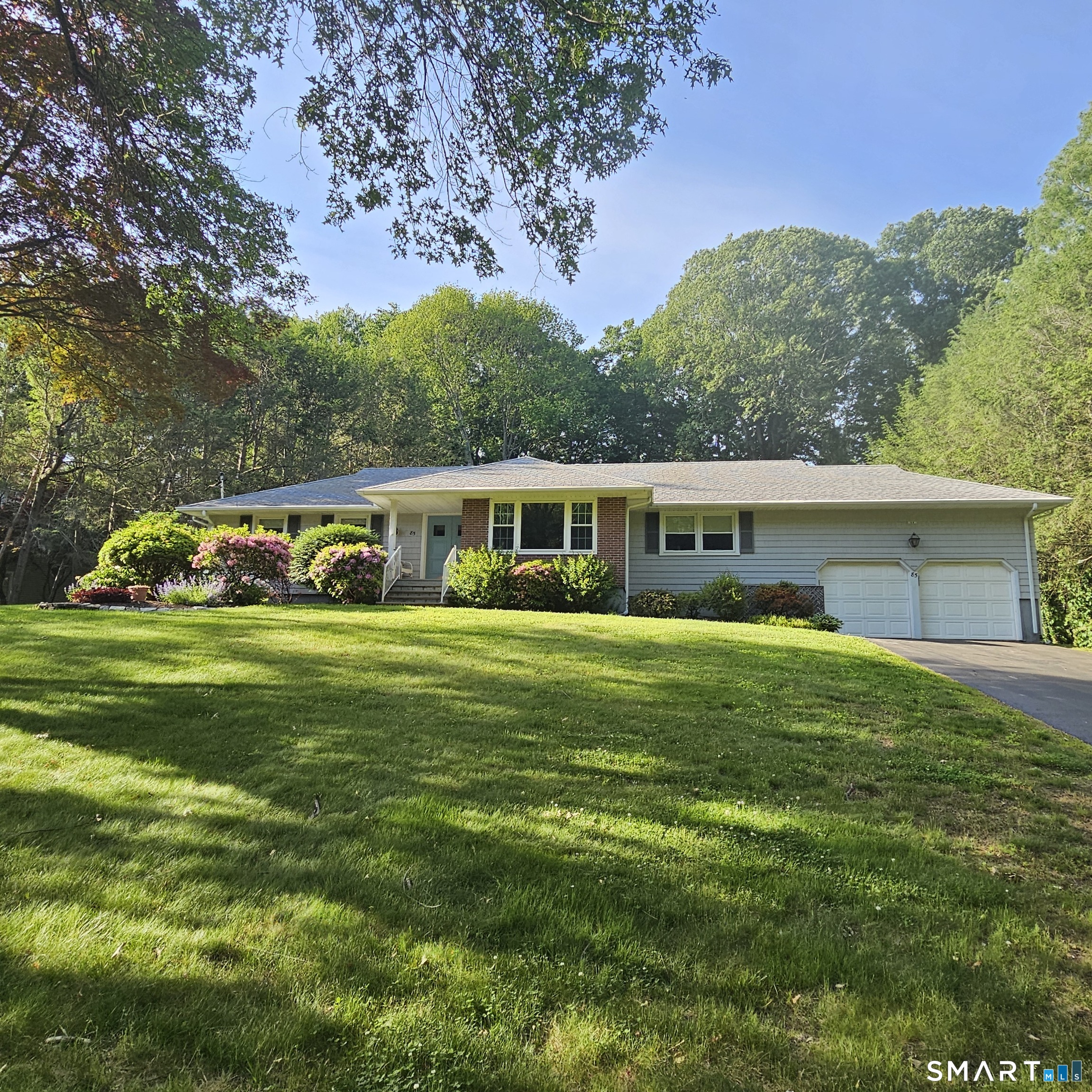 85 Canterbury Lane Trumbull CT 06611