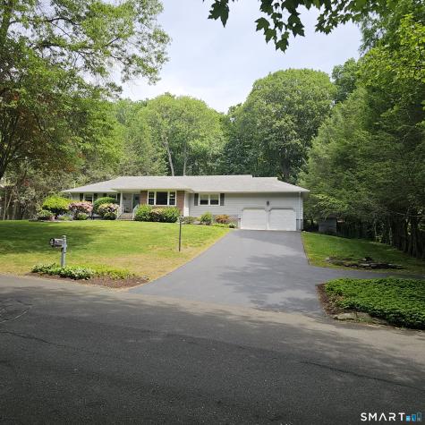 85 Canterbury Lane Trumbull CT 06611
